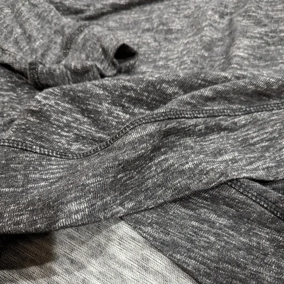 TenTree Women's Long Sleeve Top. NWT. Medium. - Picture 4 of 5